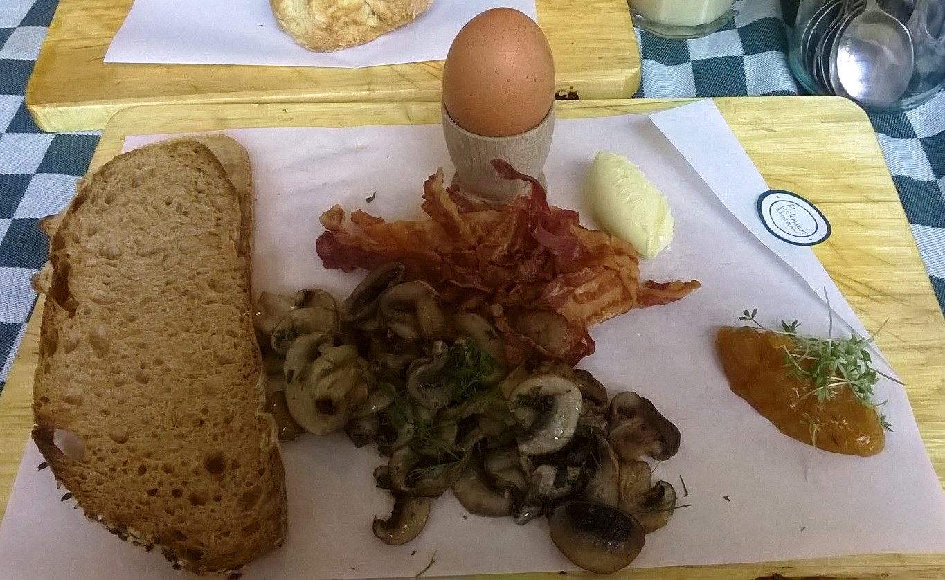Picknick - egg bacon mushroom